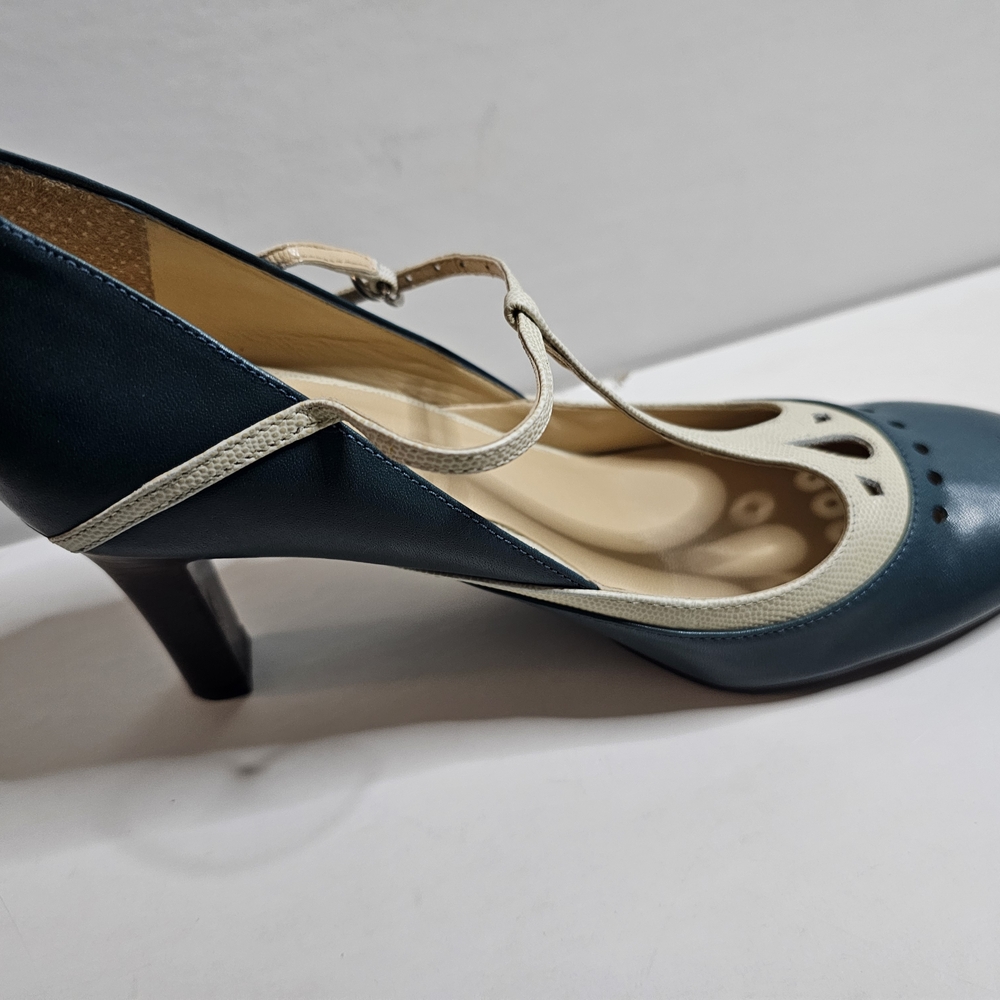 LOFT Women's Teal and Beige T-Strap Flats - Picture 5 of 15